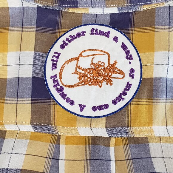 Womens Upcycled Distressed Flannel with "Cowgirls Quote" Embroidered Patch 1X - Picture 5 of 7